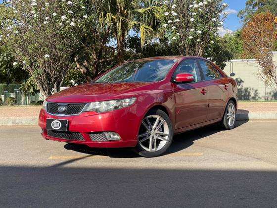 KIA CERATO 1.6 E.221 SEDAN 16V GASOLINA 4P AUTOMÁTICO